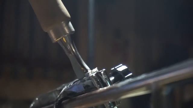 WorkMan 8101 точило с мокрым камнем. Точу стамески. смотреть онлайн