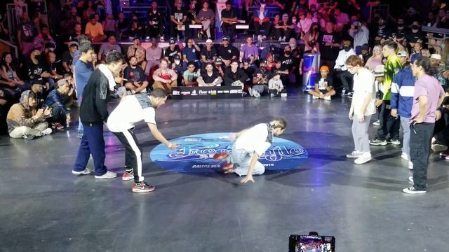 Freestyle Session 2021 - Semifinals - Red Bull BC One Squad vs Breakmatic смотреть онлайн
