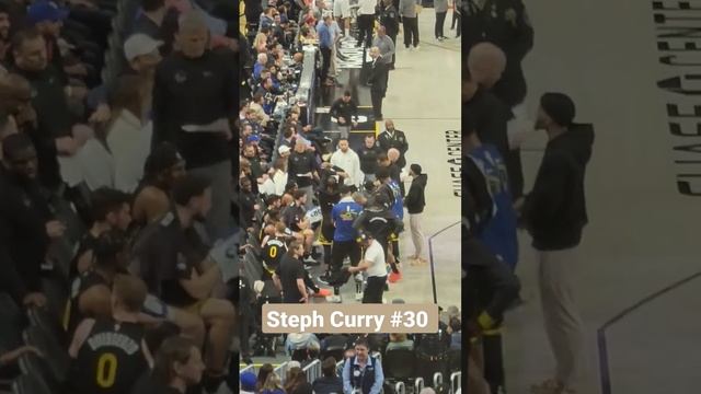 Steph Curry #30 Chillin sidelines for #Wizards Game смотреть онлайн