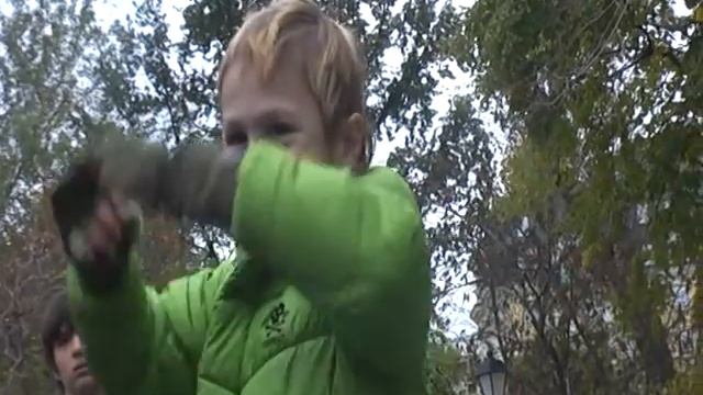 Семён Рудниченко 6 лет читает Есенина Исповедь хулигана у памятника поэту смотреть онлайн