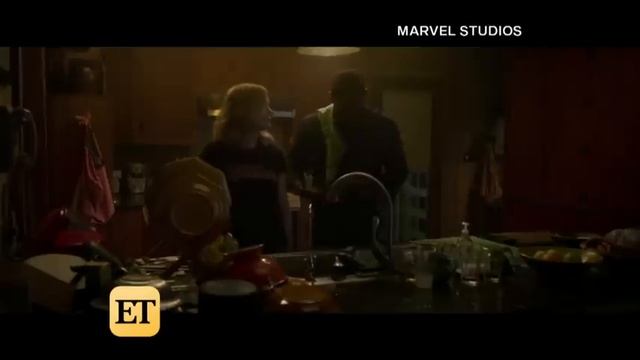 Brie Larson BELTS 'Crazy on You' by Heart in 'Captain Marvel' Bonus Feature (Exclusive) смотреть онлайн