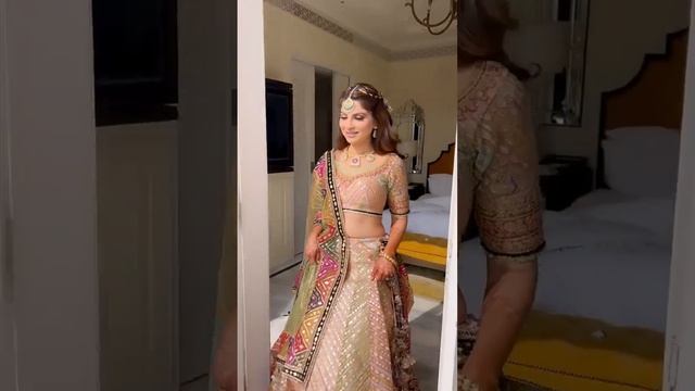 Beautiful Lehenga Choli Design
Stylish Hair Style New Trends
Latest Party Ready Look 2022 ❤️❤️ смотреть онлайн