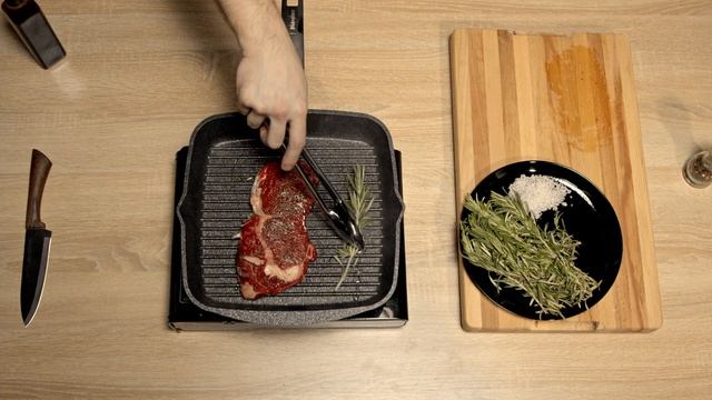 Сочный стейк дома на сковороде гриль Мечта™ смотреть онлайн