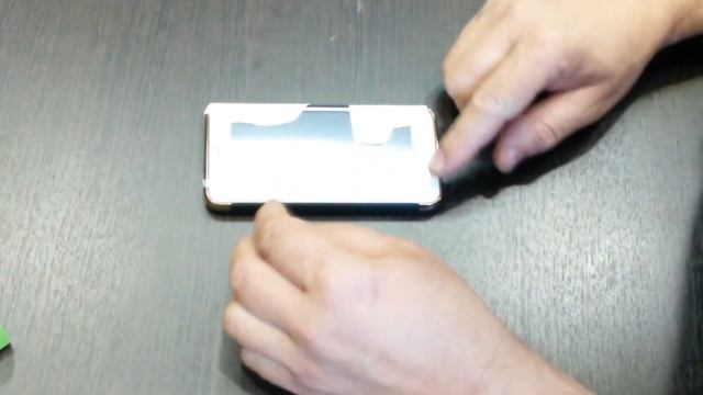 Как просто и ровно наклеить защитное стекло смотреть онлайн