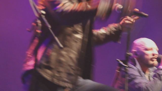 25/17 - Живым (В городе, где нет метро) @ Yotaspace смотреть онлайн