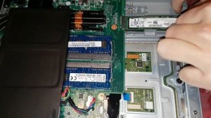 Tutorial: Zusätzliche M.2 SSD in Acer E5-771G-59UX einbauen Acer Aspire E 17 E5-771G [Subtitles] ne