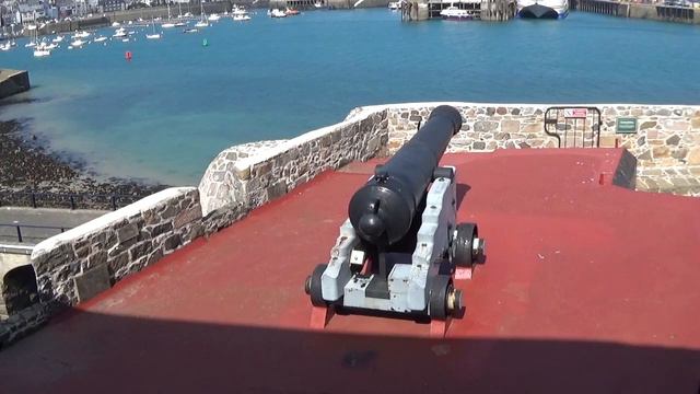 Noonday Gun At Castle Cornet Monday 3rd April 2023 смотреть онлайн