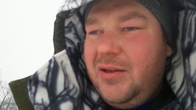 Зимняя рыбалка, отдых, пьянка.