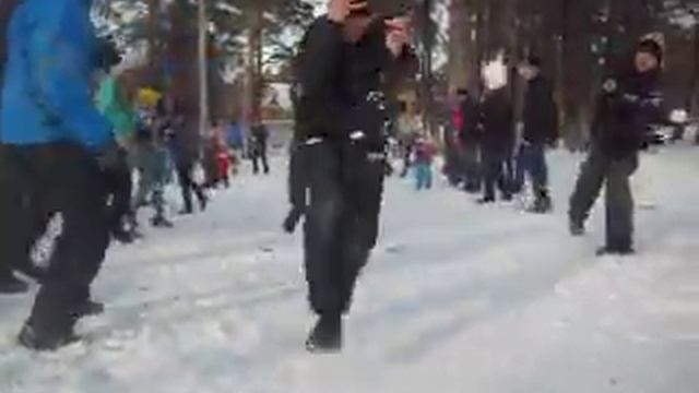 ФЛЕШМОБ СНЕЖКИ МИАСС 3 смотреть онлайн