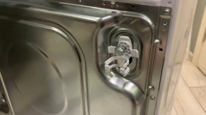 Где транспортировочные болты на стиральной машине Bosch? И как их открутить?