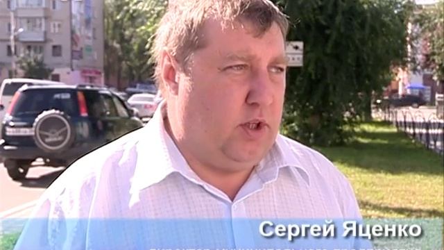 Благовещенский «Горсвет» защищает столбы от расклейки ... смотреть онлайн