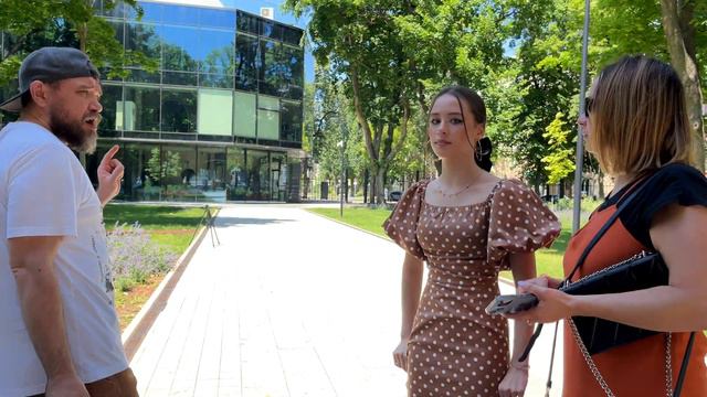 MODEL FASHION PHOTOSHOOT BACKSTAGE - ELIZAVETA POPOVA