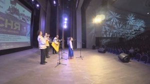 "Девчонка по имени Женька" Музыка: Е. Жарковский, стихи: К. Ваншенкин