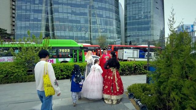 Как притвориться императором Кореи. Корея, ч.3. Переоделись в ханбок - традиционный костюм корейцев смотреть онлайн