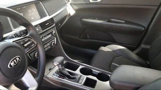2020 Kia OPTIMA Sedan LX смотреть онлайн