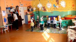 Подвижная игра "Воробышки и автомобиль" /первая младшая группа/воспитатель  Пименова Л С