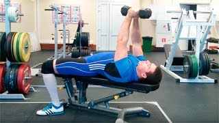 Гибридное упражнение: разводы с гантелями + пуловер смотреть онлайн