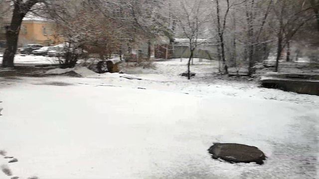 [Разное] ОЧЕНЬ СИЛЬНЫЙ снегопад в Орске в конце марта смотреть онлайн