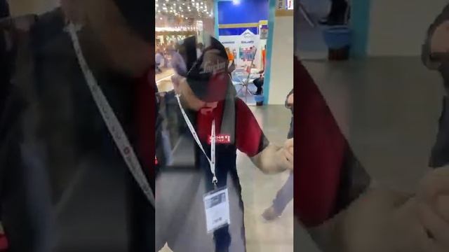 #shorts Выставка MosBuild 2023 Новинки оконных конструкций. Цельностеклянная теплая система. смотреть онлайн