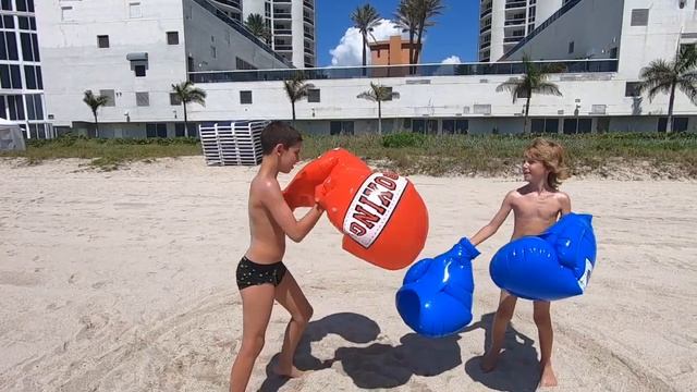 УСТРОИЛИ БОКС НА ПЛЯЖЕ / LIL FILL и BIG DAN боксеры смотреть онлайн