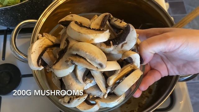 Beef Stroganoff recipe | SimplyCook | Parcel from Gary Boyd :) смотреть онлайн