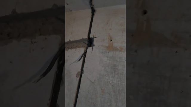 Прокладка кабеля пучком по потолку в монолитном доме в бетонных стенах смотреть онлайн