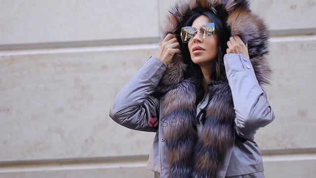 Парка Stella в цвете серый металлик с мехом лисицы смотреть онлайн