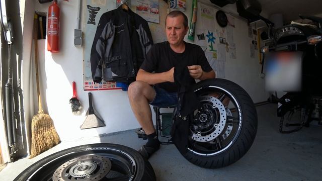 Замена резины на мотоцикле Honda CBF1000FA SC64 Continental Road Attack 3 смотреть онлайн