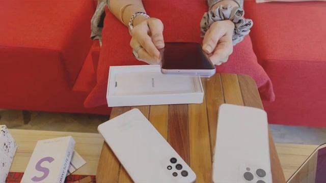 Samsung Galaxy S21 FE Unboxing-First Unique Product Launch смотреть онлайн