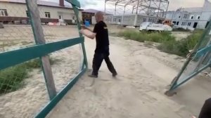 Пьяный в хлам сторож встречает Губернатора Приморья