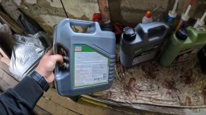Как отличить оригинальное моторное масло от подделки на примере Liqui Moly