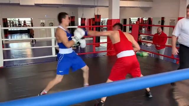 "Клуб Менталитет" Открытый ринг по боксу.. смотреть онлайн