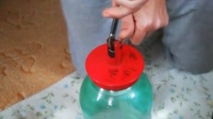Как закатать банку закаточной машинкой зм 1