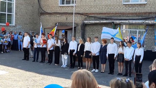 1.09.21 Будущие выпускники, линейка, школа 2, Красный Сулин смотреть онлайн