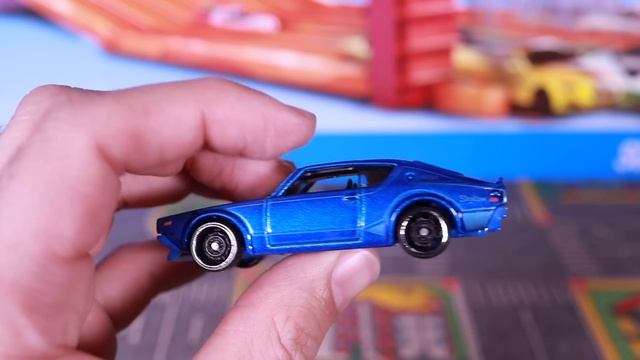 HOT WHEELS NISSAN SKYLINE 2000 GTR смотреть онлайн