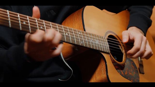 Carlo Zannetti plays Beatles Here Comes The Sun with Guitar in acoustic version смотреть онлайн