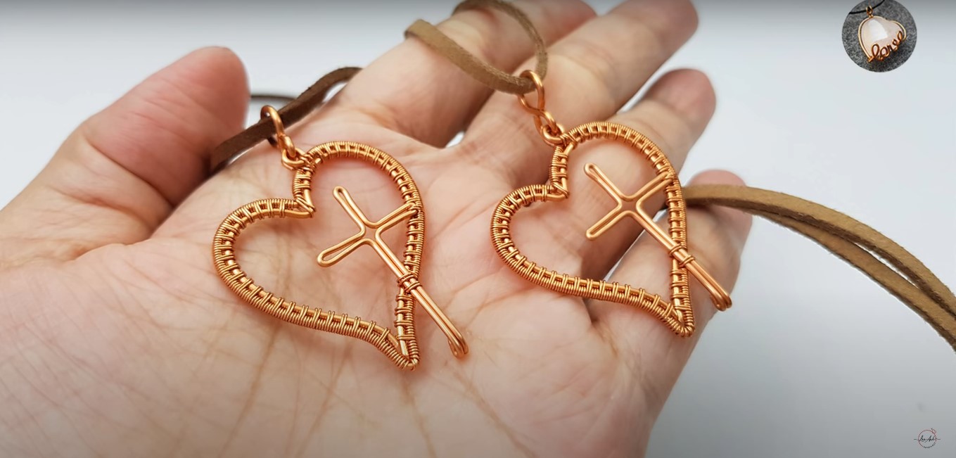 Кулон с крестиком в форме сердца - Как сделать христианские подвески из медной проволоки смотреть онлайн