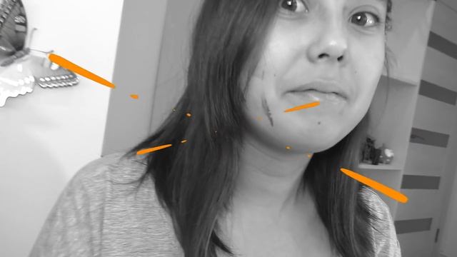 Играем в маникюрный Салон Ангела красит ногти кукле Беби Элайв Видео для детей