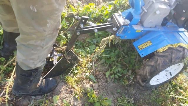 Копает картошку БМ 2 смотреть онлайн