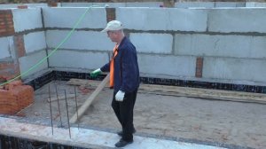 Устройство цокольного этажа из фундаментных блоков.