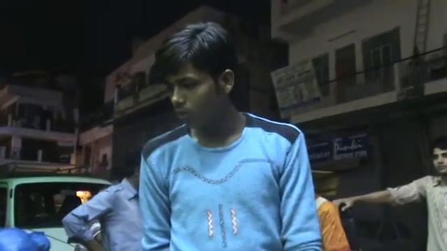 New Delhi Main Bazar. Рисунки хной.