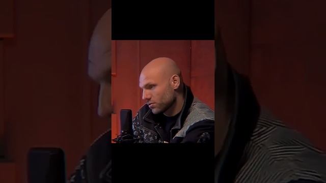 Хасбик игнорирует Ким Кардашьян ?! смотреть онлайн