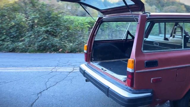 1978 Volvo 245 Walk Around смотреть онлайн