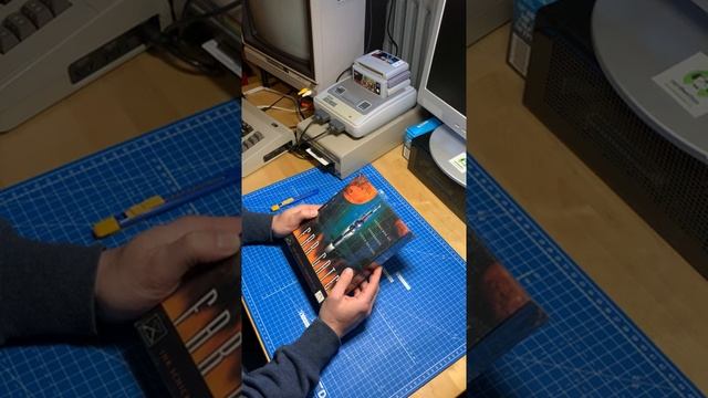 Unboxing of the PC game "Far Gate" from the year 2000. смотреть онлайн