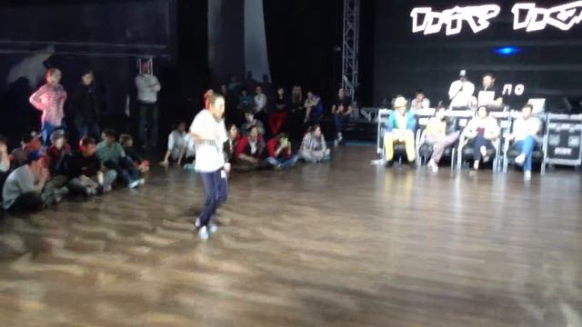 Hiphop Profi Молодежный танцпол: StiM vs Ваулина Ирина смотреть онлайн