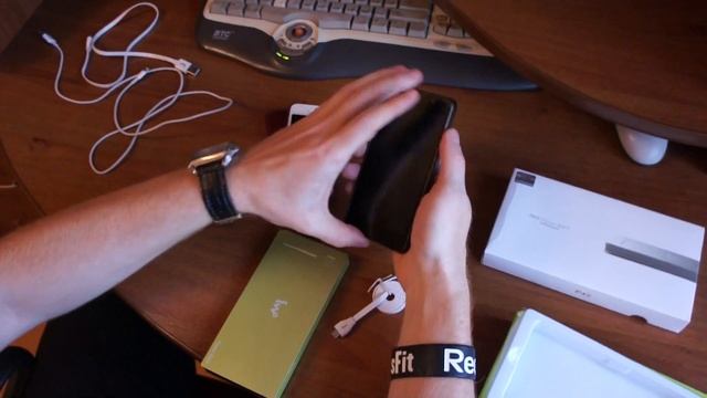 обзор внешнего аккумулятора (Power Bank) IWO P40 смотреть онлайн