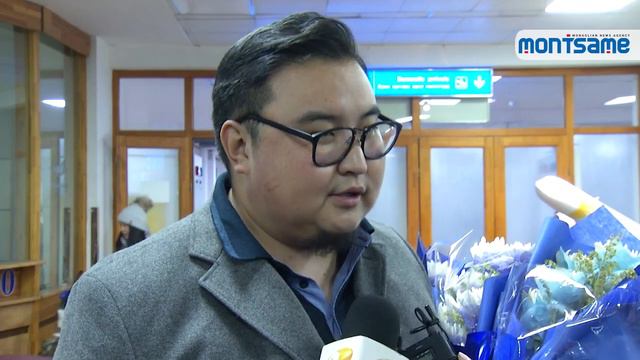 Opera singer E.Ankhbayar arrives home with two gold medals смотреть онлайн