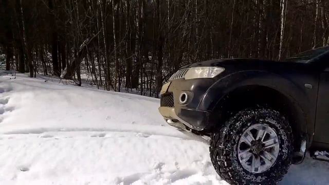 PajeroSport союзник на полигоне НИИ смотреть онлайн