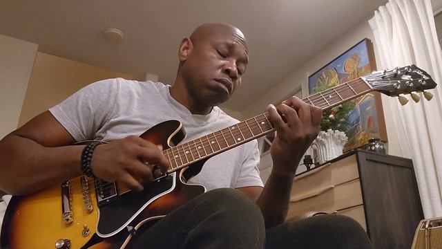 Total Improv: Gibson Es 339 смотреть онлайн