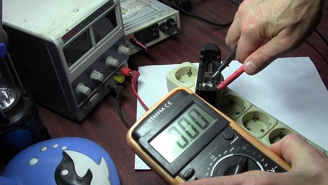 Самая дешевая и доступная аккумуляторная зарядка смотреть онлайн